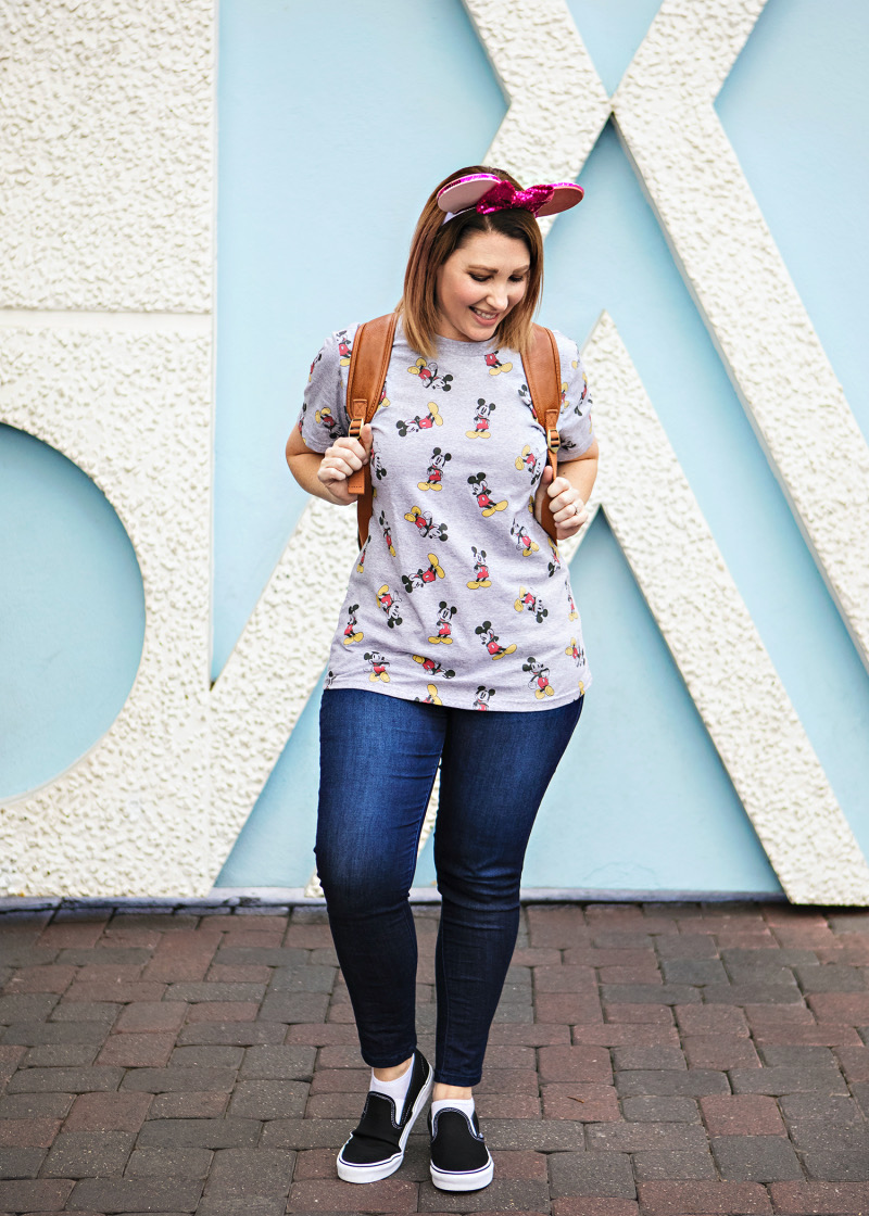 Playful Plus-Size Spring Outfits for Disneyland Adventures