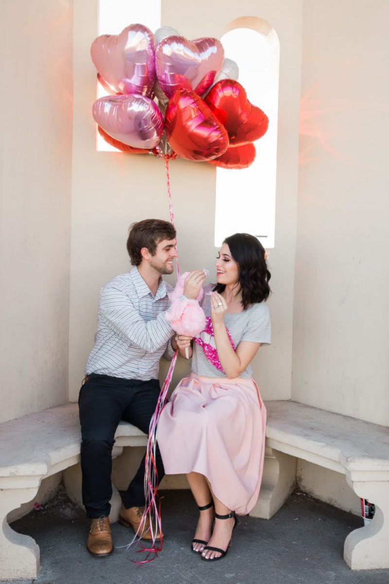 Valentine Photo Shoot Couples Outfits: Sweet and Playful Romance