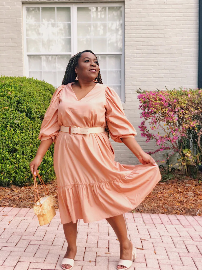 Chic Gender-Neutral Plus-Size Spring Outfits for a Fresh Look