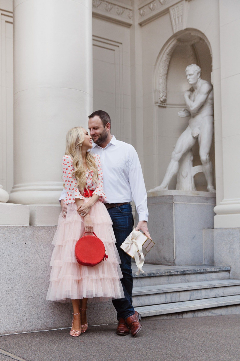 Valentine's Day Outfits Couples: Romantic Parisian-Inspired Elegance